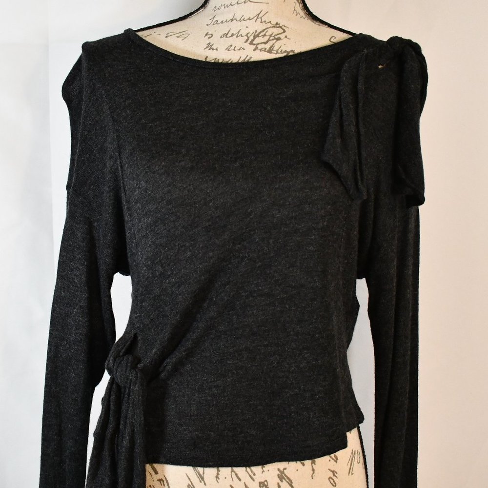 Knotted Zara Heather Grey Top